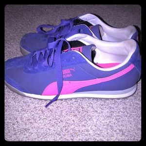 Women’s puma Roma size 8 unique urban outfitters